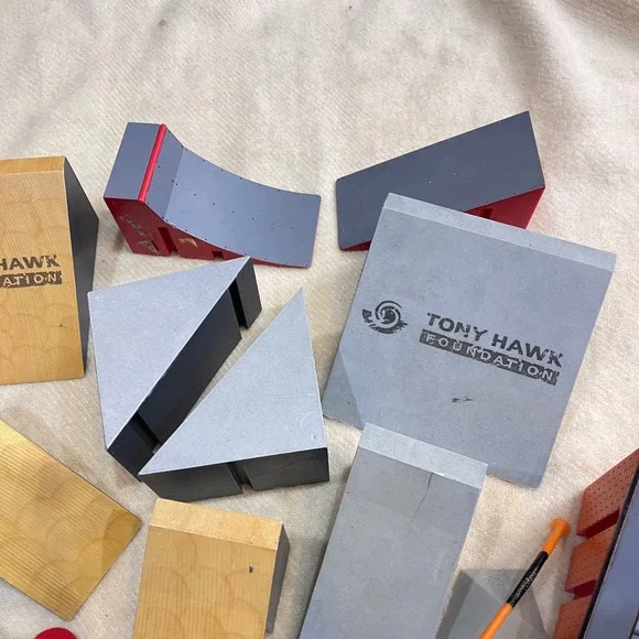 Tech Deck Tony Hawk Skate Park Ramps Stairs Rails Lot Finger Board & Accessories - Picture 5 of 9